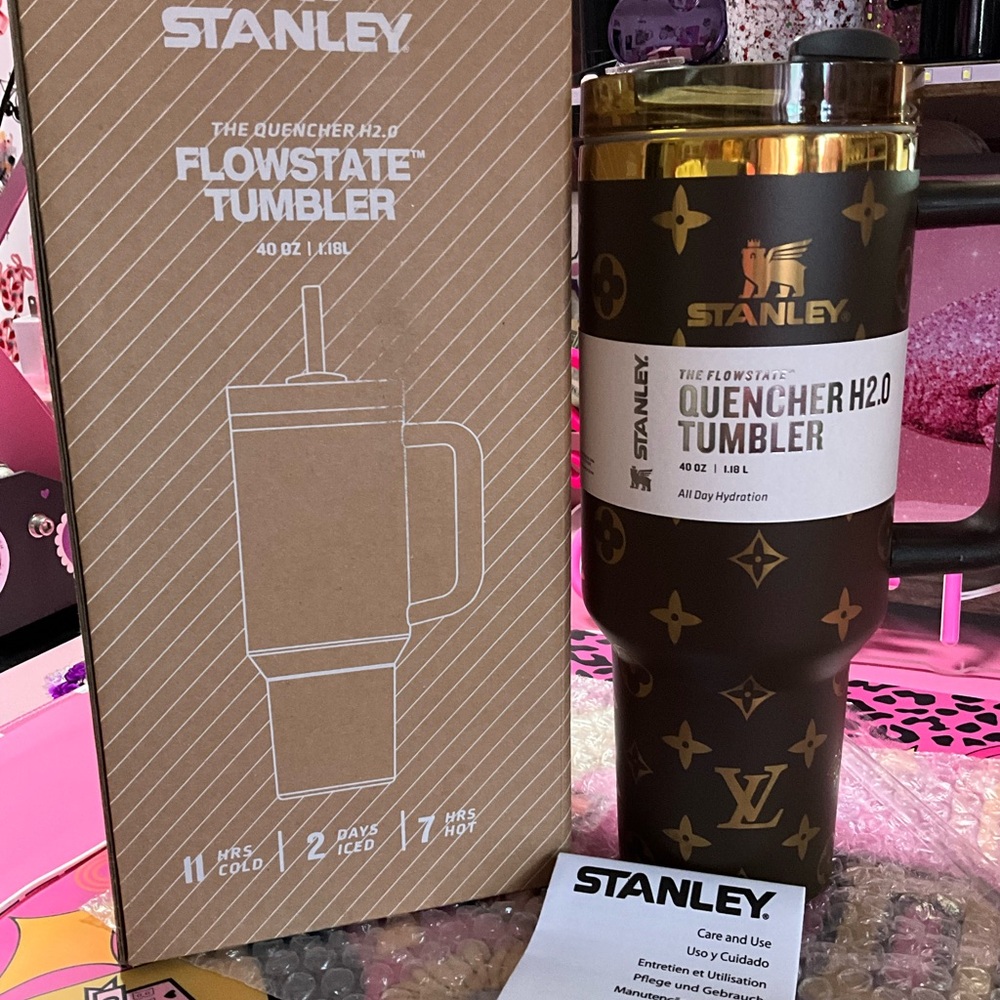 Stanley Flowstate Tumbler - Brown with Gold Accents
